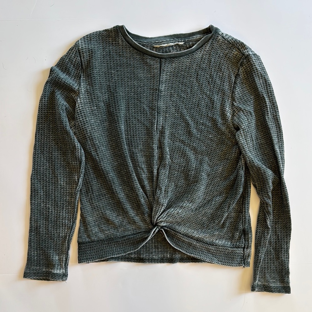 Textured Long Sleeve Top in Dark Gray